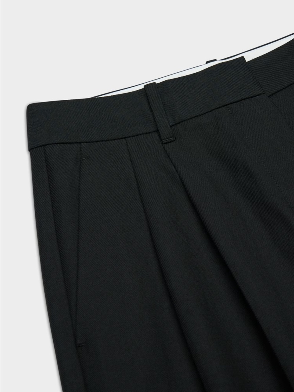Aritzia Black The Effortless Pant Day Twill, Size 0 - Picture 6 of 16